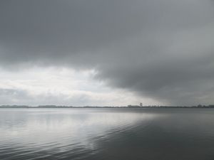 渡良瀬遊水地の雷雲